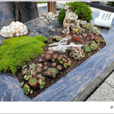 Grabschmuck